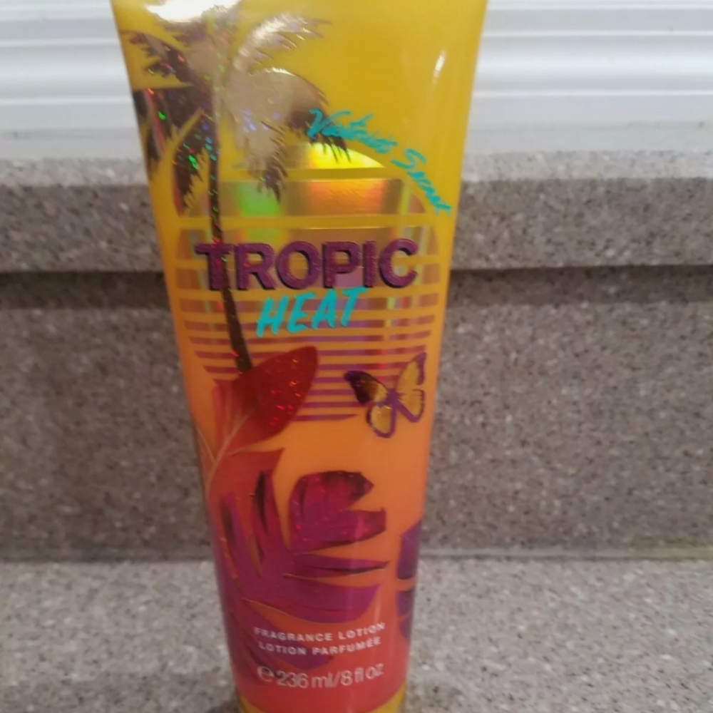 Victoria's Secret Tropic Heat